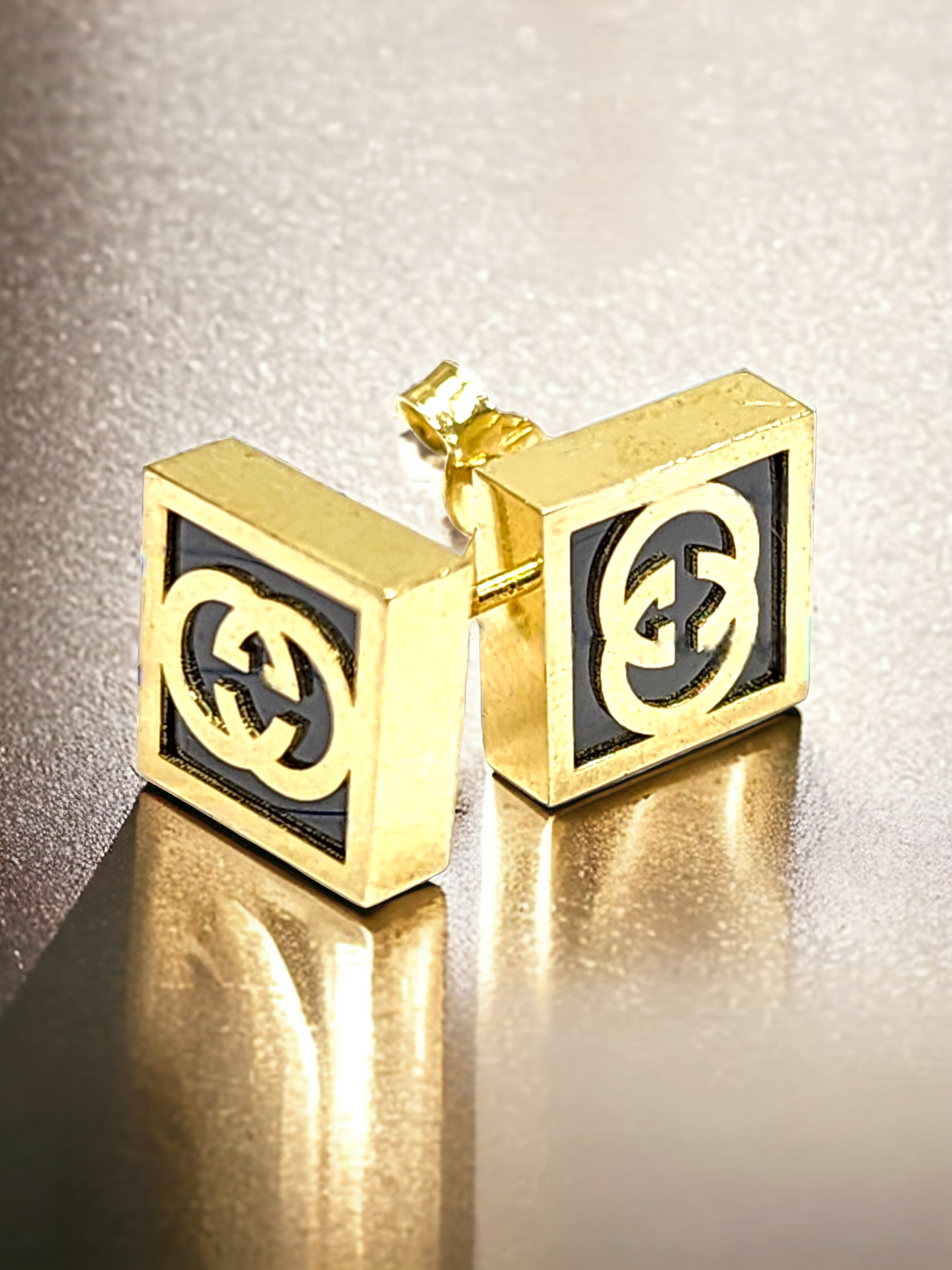 10kt Gold Interlocking-G Stud Earrings